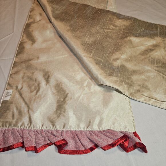 The Embroidered Red Cardinals Christmas Table Runner 70"x13" Holiday Decor Gold - Picture 4 of 8